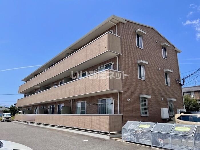 オッツ池田の外観画像