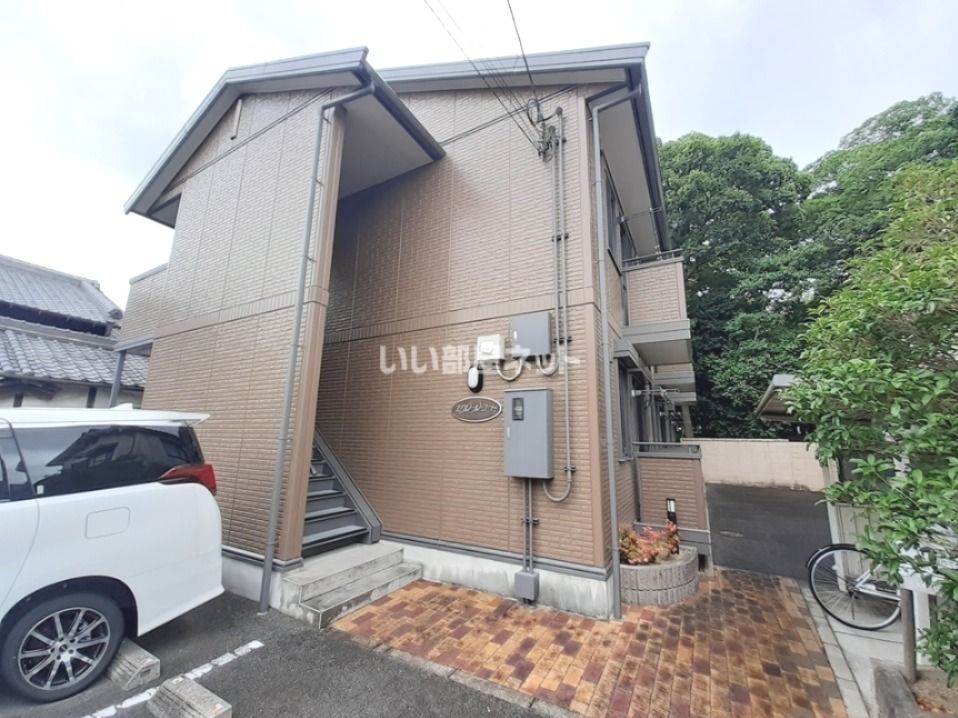 エクレールコートの外観画像