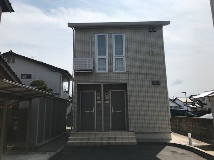 エレガンス中ノ島 B棟の外観画像