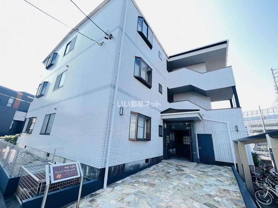 グランドサンハイツの外観画像