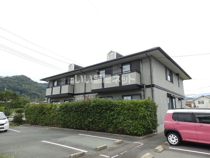 パークサイド吉敷 E棟の外観画像