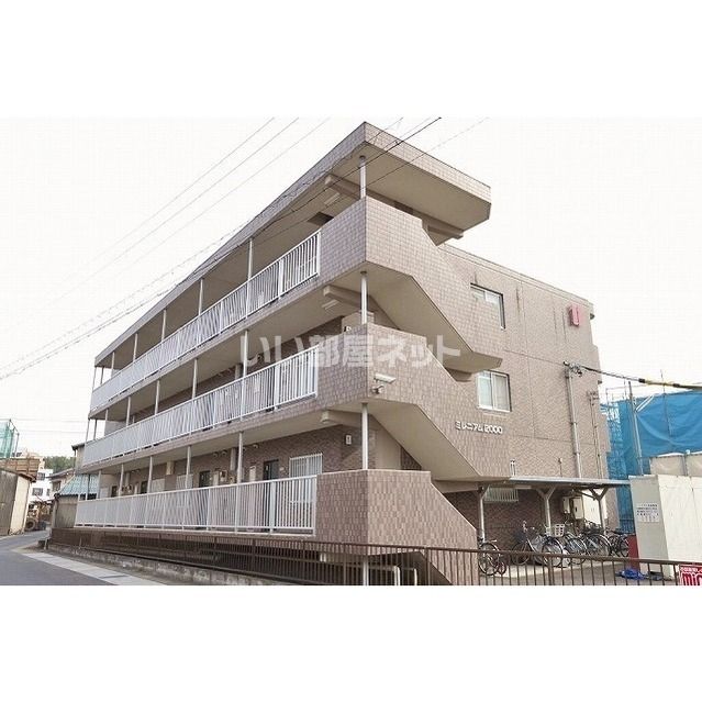 ミレニアム2000の外観画像