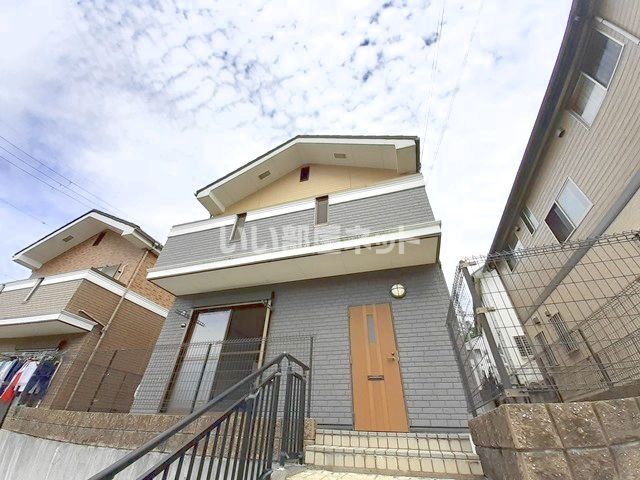 小嶋戸建(西側南棟)の外観画像