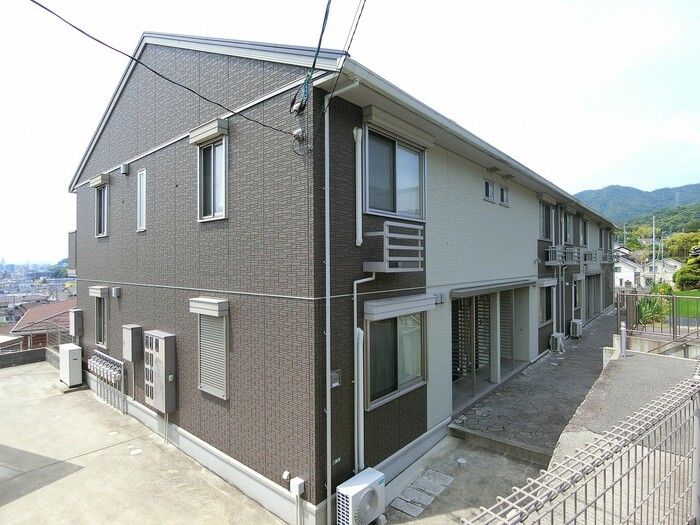 メゾンルナの外観画像
