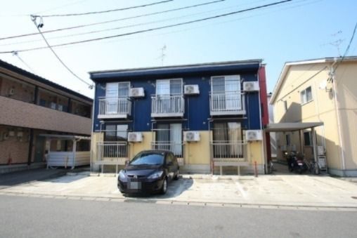 キャロル新津の外観画像
