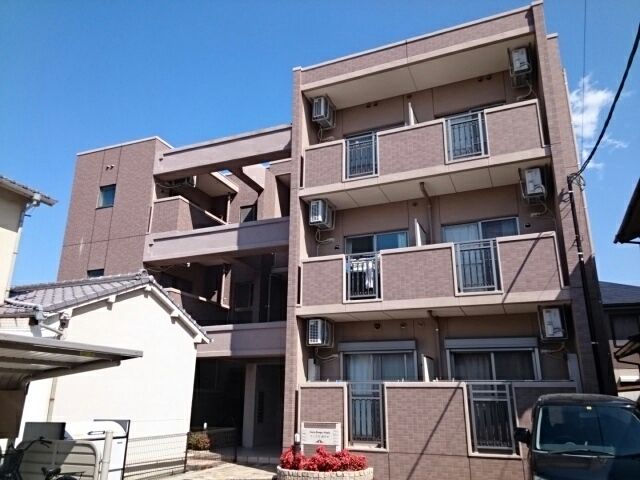 ティアラ 庚午中の外観画像