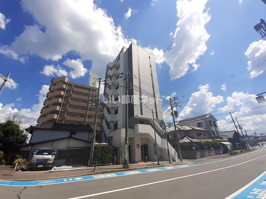 ONLYONE三田駅前の外観画像