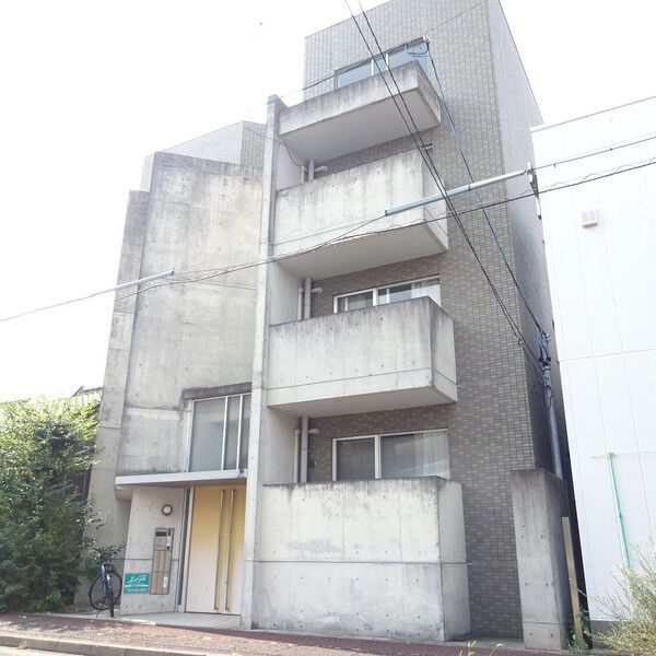 Alcazarの外観画像