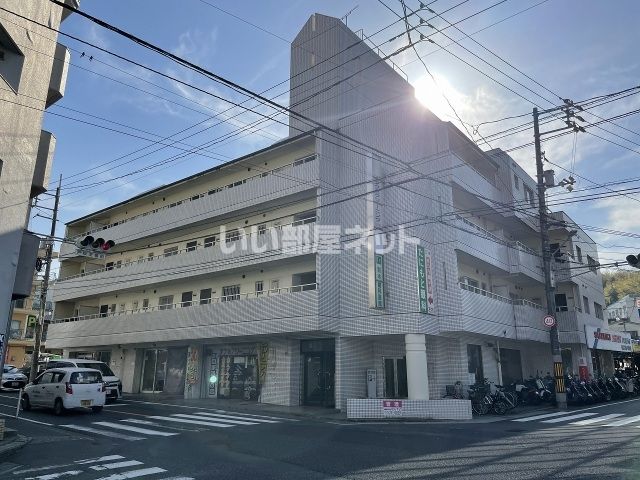 ランドスルー戸坂の外観画像