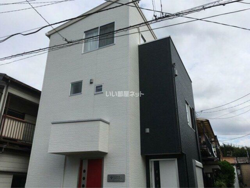 ラグゼスイート新井宿の外観画像