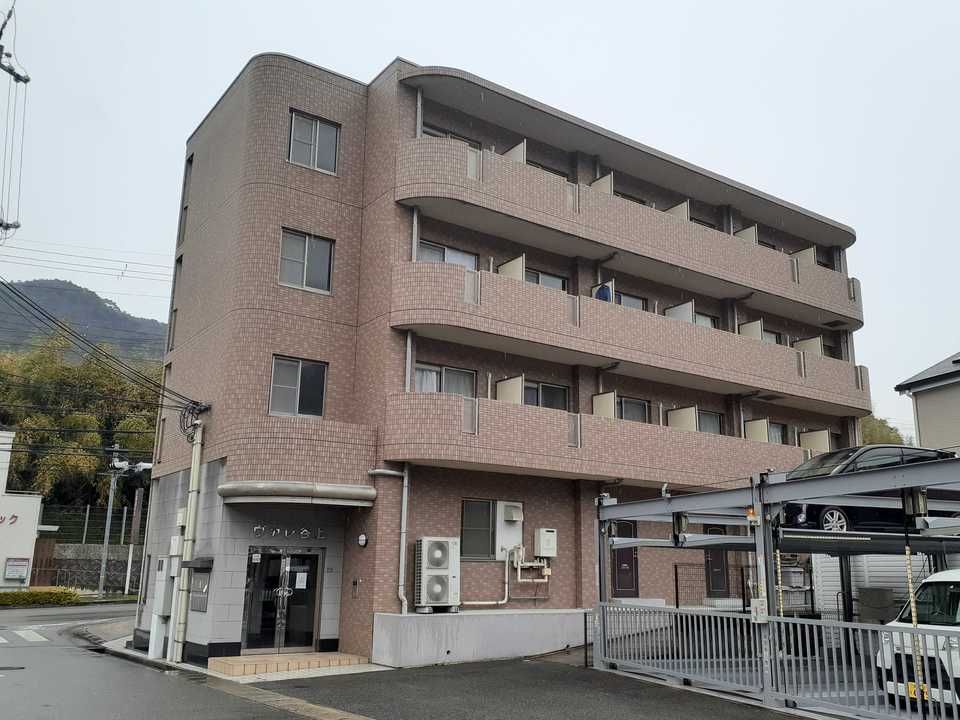 ヴァレ谷上の外観画像