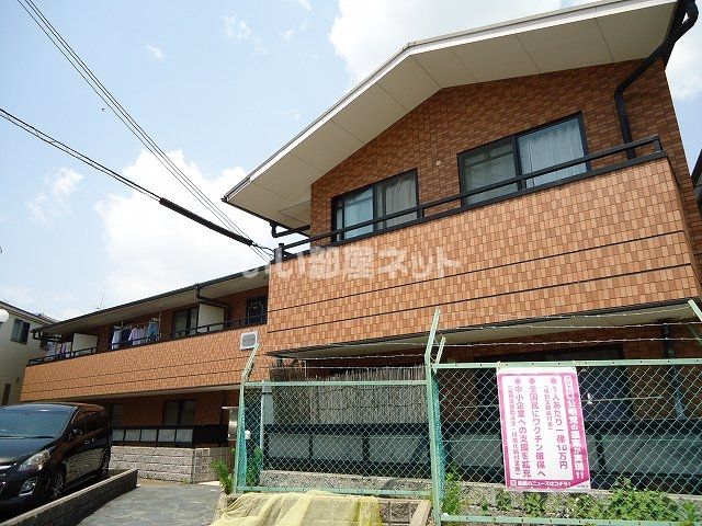 ラガーハイツⅢの外観画像