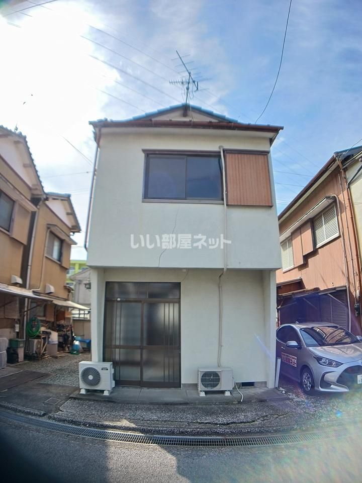 神田一戸建貸家の外観画像