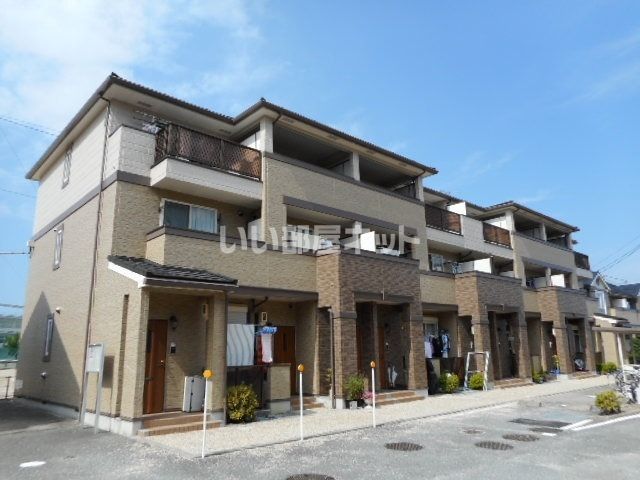 パティオ・アルバーダ B棟の外観画像