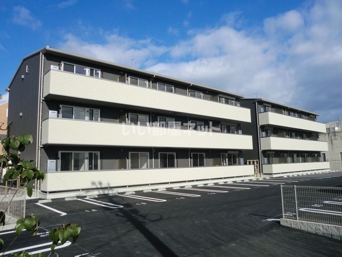 メゾンドール東谷山 A棟の外観画像