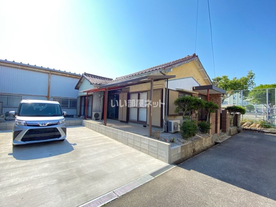 長太旭町5丁目貸家の外観画像