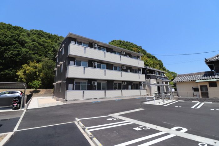 アイリスの外観画像