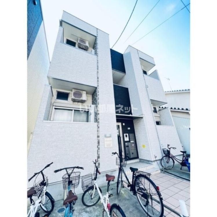 メイプルスクエア 大宮の外観画像