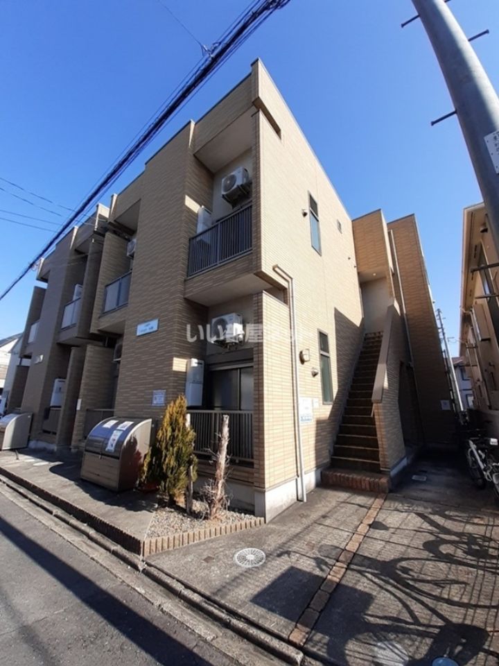 Stage 本陣の外観画像