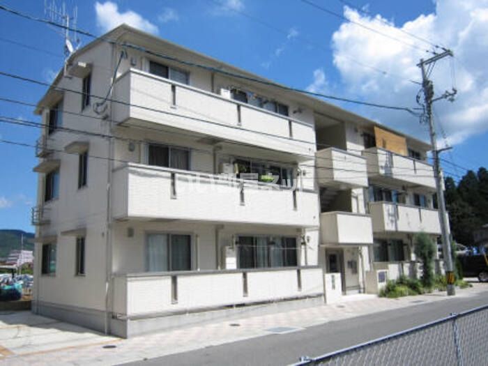 Luxuryの外観画像