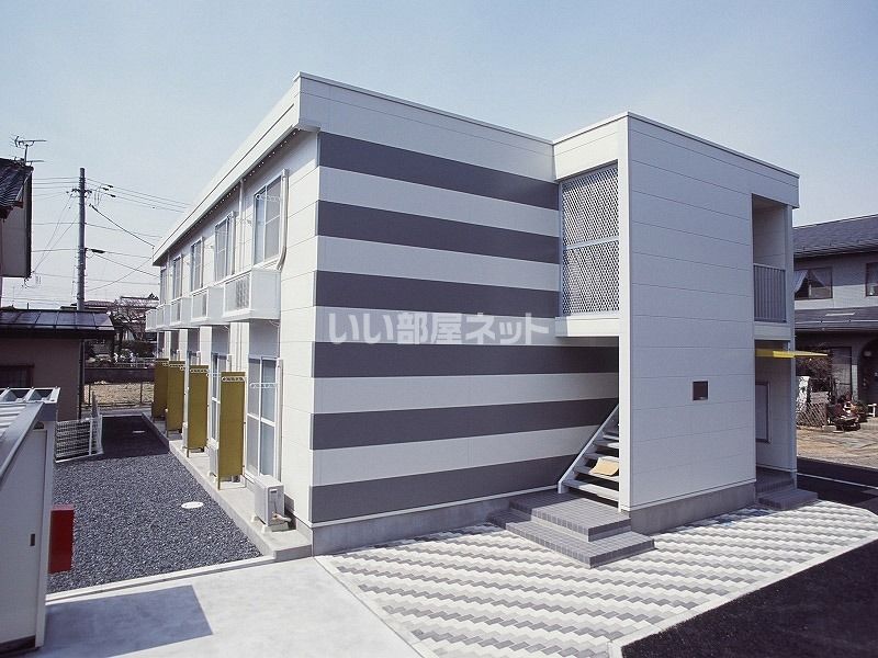 レオパレスポセイドンの外観画像