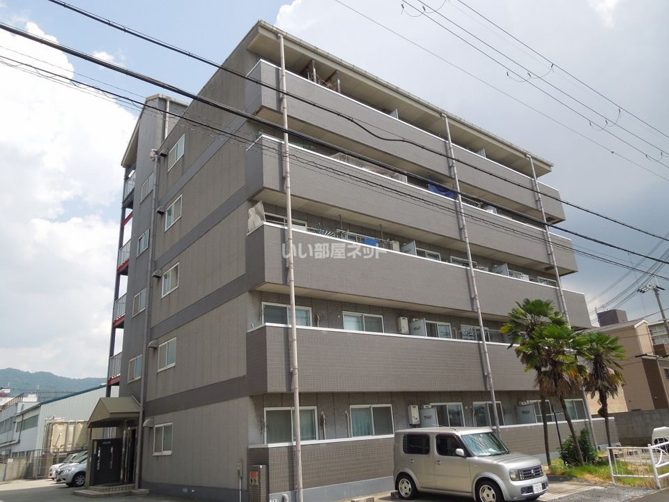 角野第5マンションの外観画像