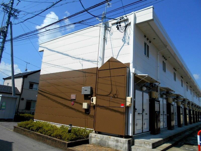 レオパレスChez Moiの外観画像