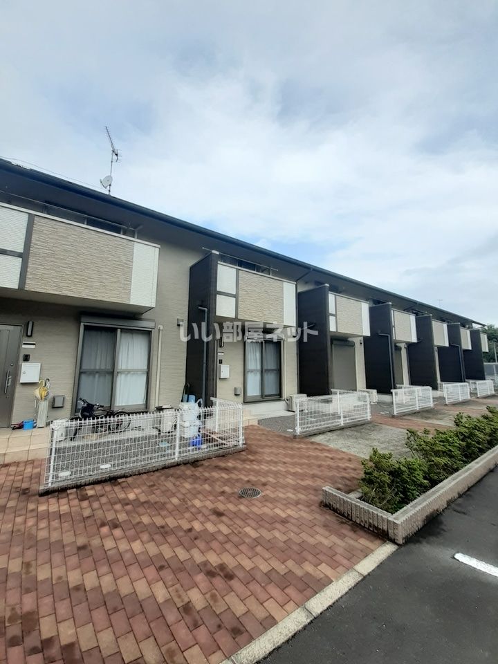 テラスハウス城里の外観画像