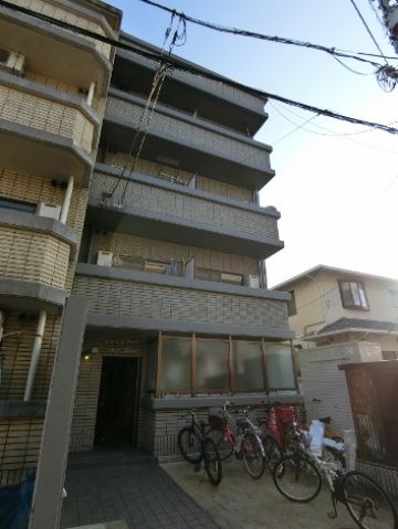シュペルノーヴァの外観画像
