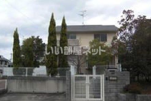 神功(じんぐう)5丁目貸家の外観画像