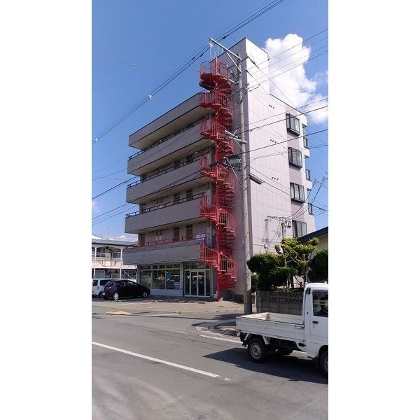 カームハウスの外観画像