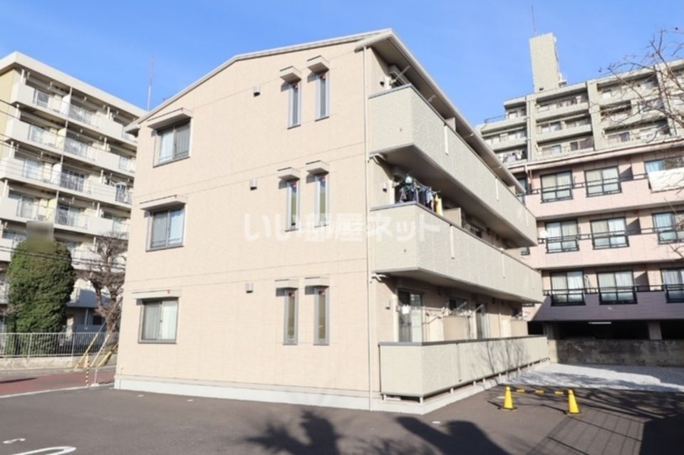 ハイツポロウニアの外観画像