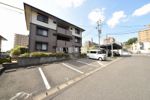 ロイヤルガーデン明野 B棟の外観画像