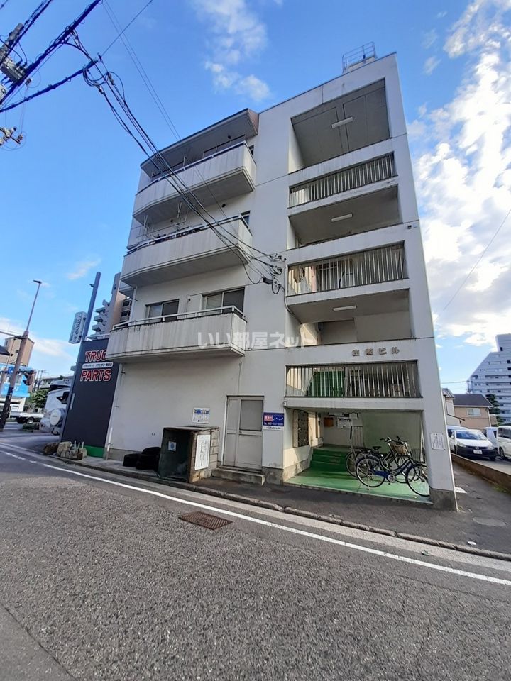 山﨑ビルの外観画像