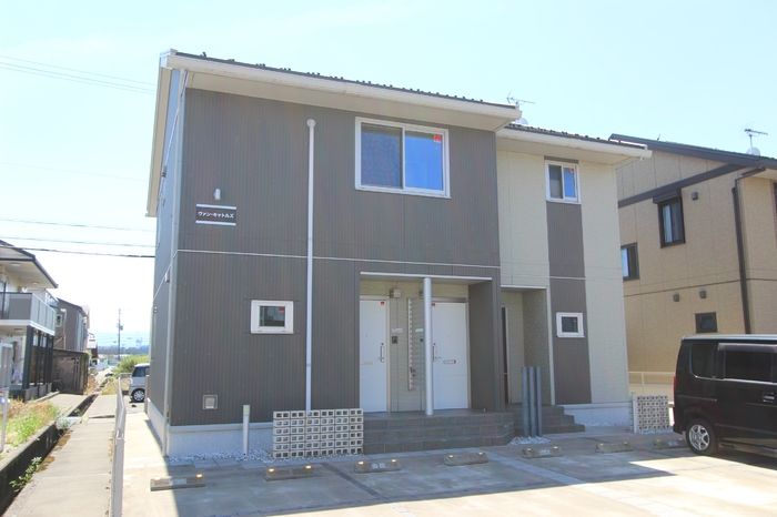 ヴァン・キャトルズ Bの外観画像