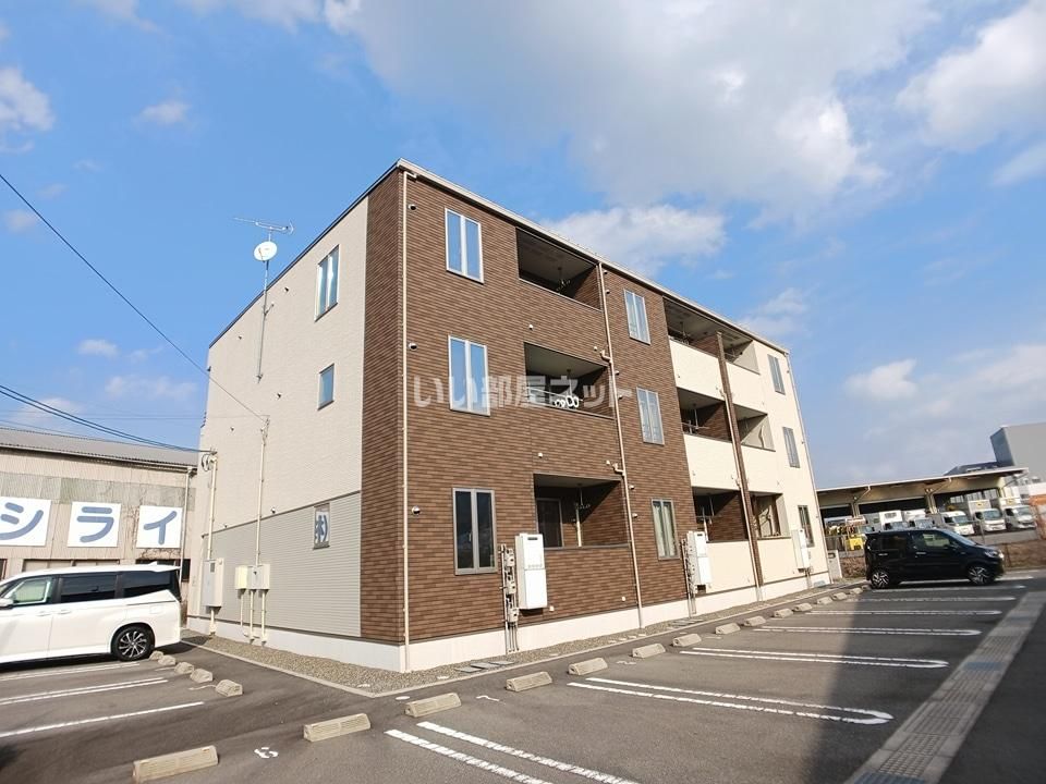 シュトラール ドリットの外観画像