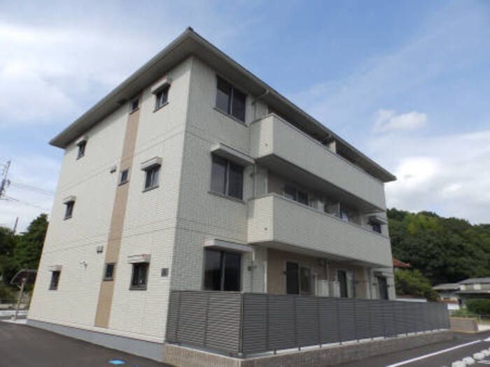 シャルムサール A棟の外観画像