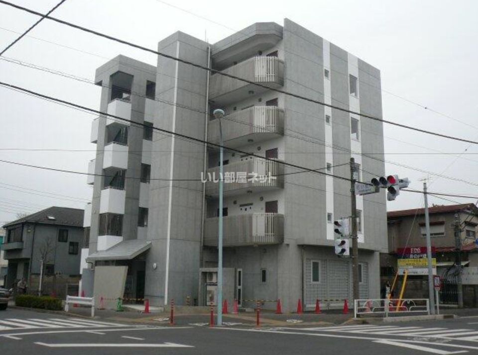 ラジュナーレ・パラストの外観画像