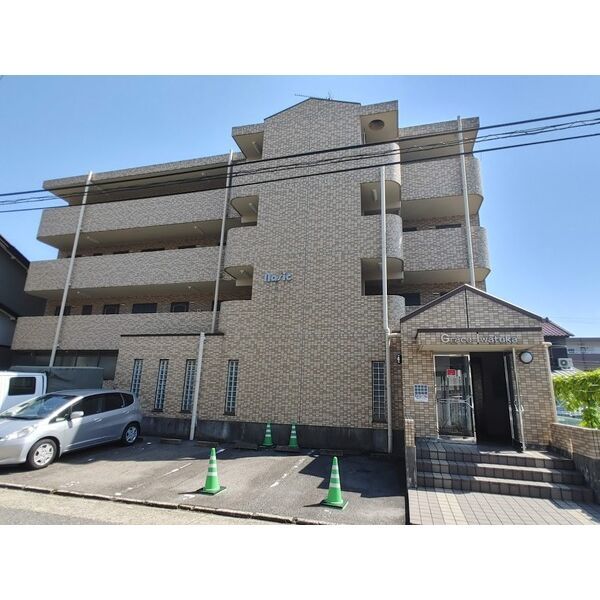 グレース岩塚の外観画像