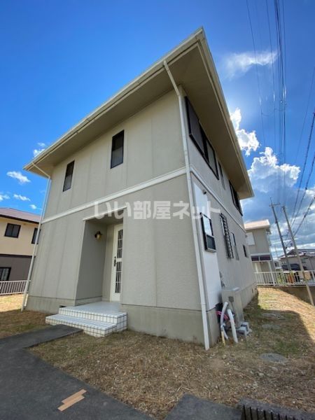 青山6丁目貸家の外観画像