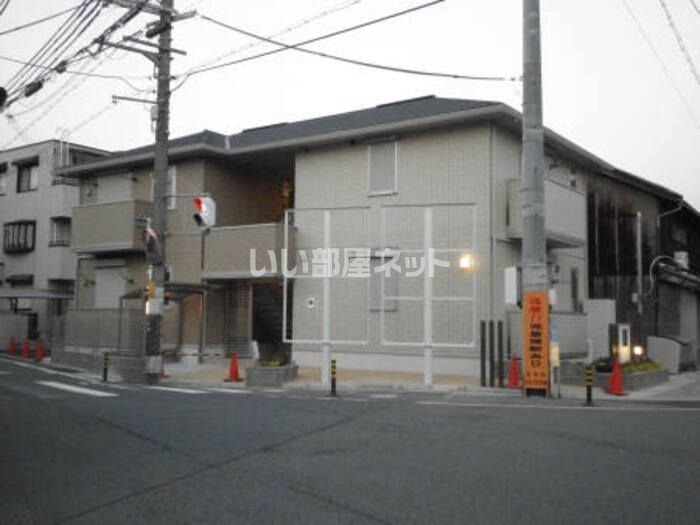 メラヴィリア王寺の外観画像