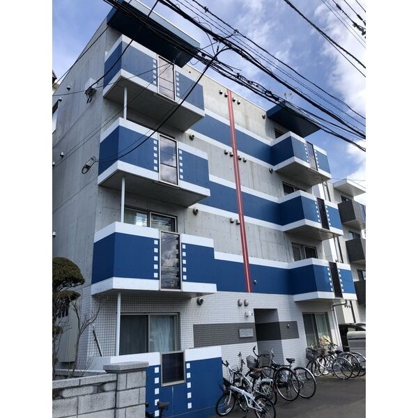 アジュールの外観画像