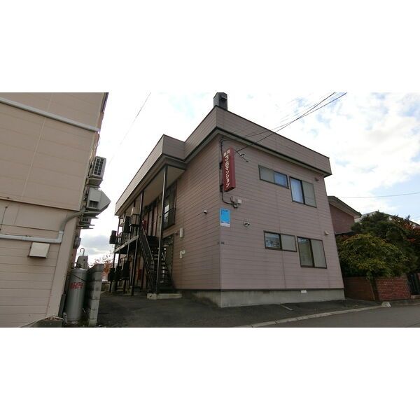 西岡3・6マンションの外観画像