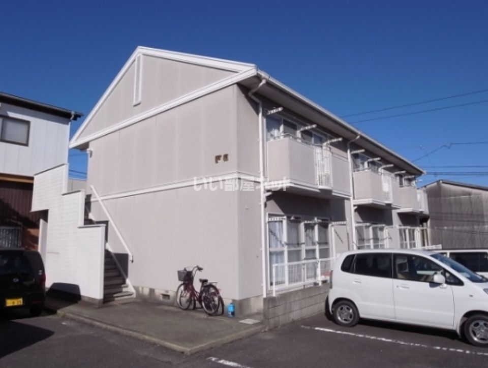 プチエメロードF棟の外観画像