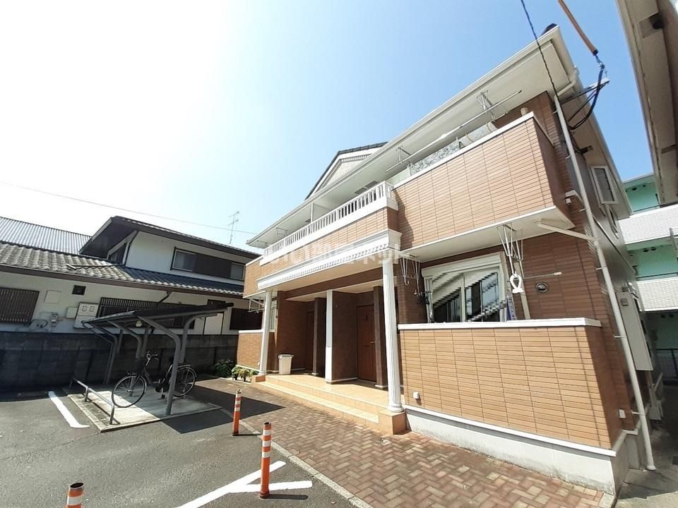 ヴィラ・シャンテ Bの外観画像