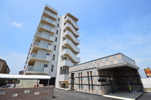 スカイパレス空港東の外観画像
