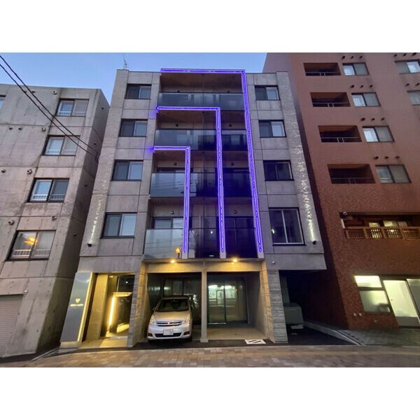 セブンカラットWの外観画像