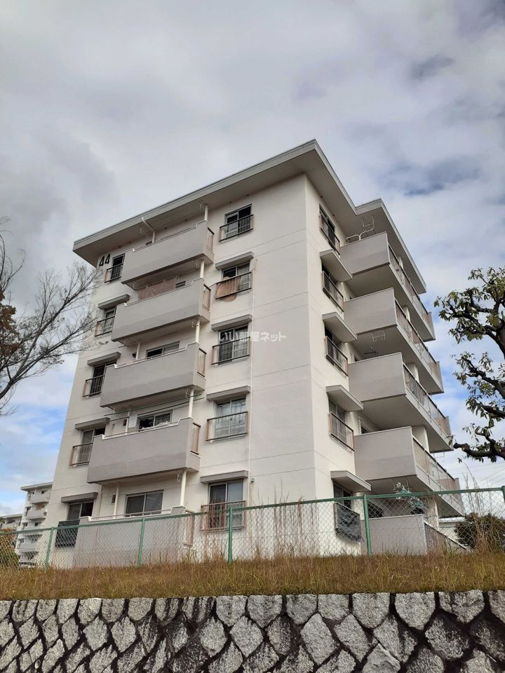 相生山団地44棟の外観画像