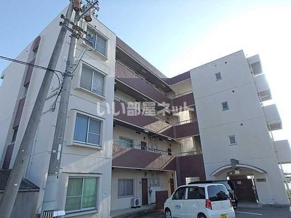 ファミーユ郷の外観画像