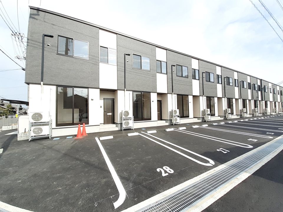 ガーデンヒルズ東手城 B棟の外観画像